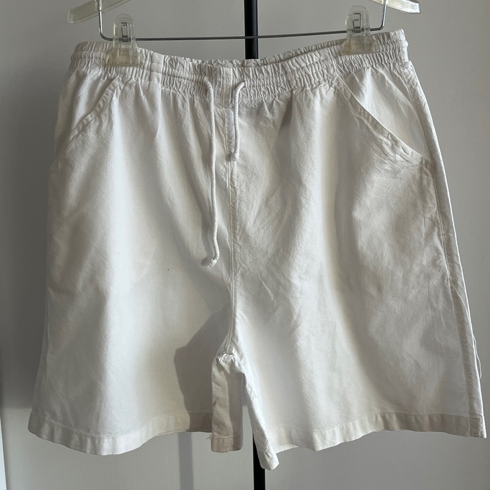 SOLD Sag Harbor Flat Front 100% Cotton Beach 🏖️ Shorts Women's White Drawstring